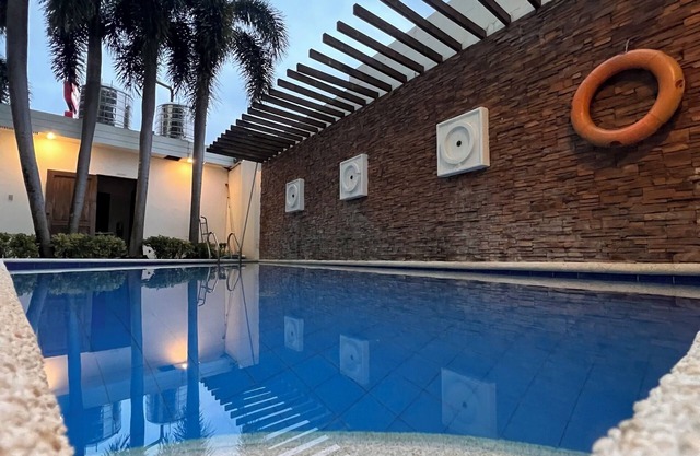 People's Condo Atria