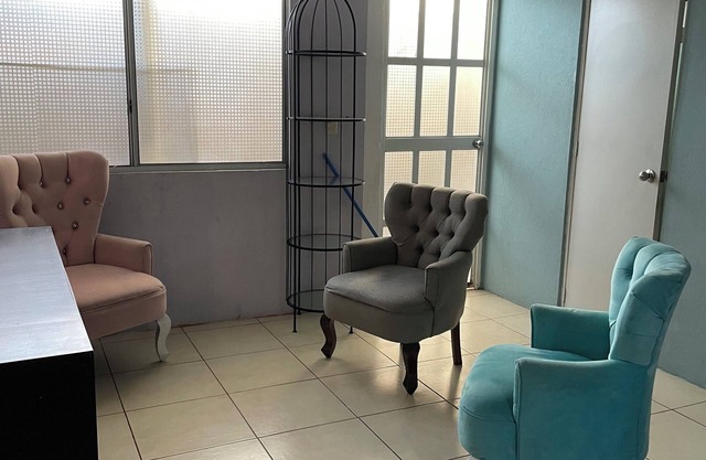 Pequeña Casa, cerca de carretera México Querétaro