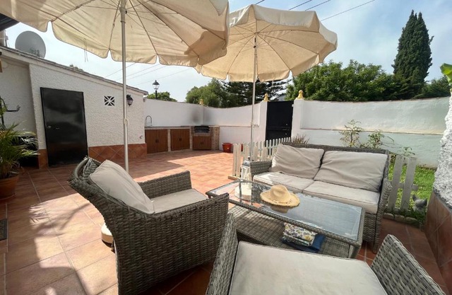 Pequeña Casita Encantadora