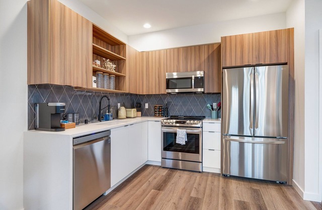 Market St Haven: Walk to Heart of Ballard! Modern & Pet Friendly BY Betterstay