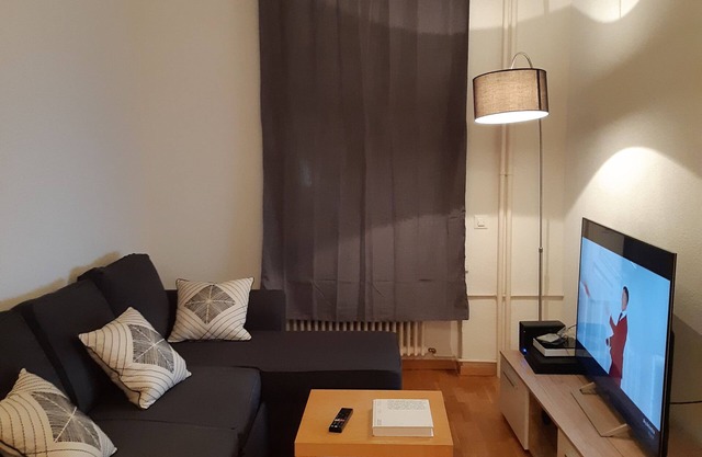 Perfect apartment with WiFi in charming Zürich, central busy area close to HB