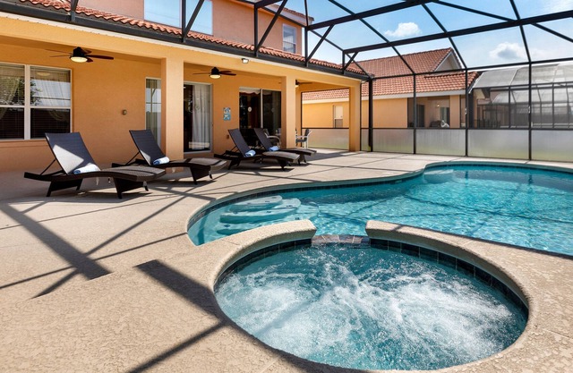 Casa espaciosa / Sin vecinos orientados hacia atrás / Excelentes comodidades del resort