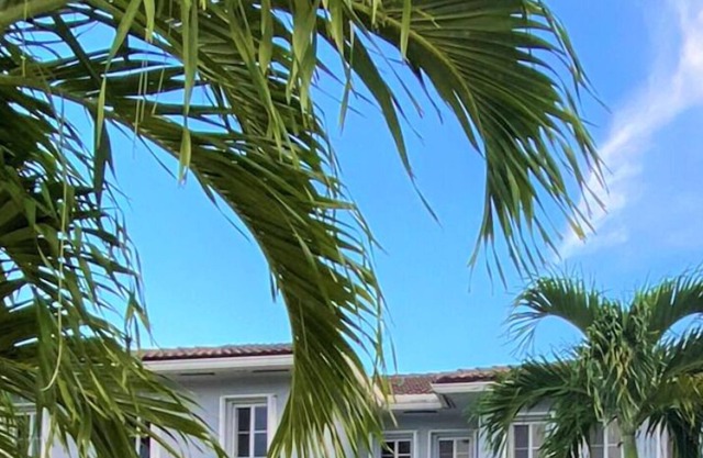 Piscina climatizada en jardín privado, barbacoa, ubicación familiar en el sur de Miami