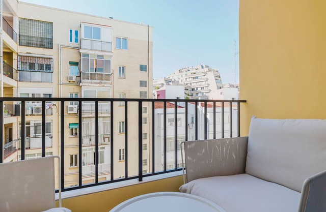 Perfect Bernabeu-Hispanoamerica 2BR w/ Doorman & Washer, by Blueground