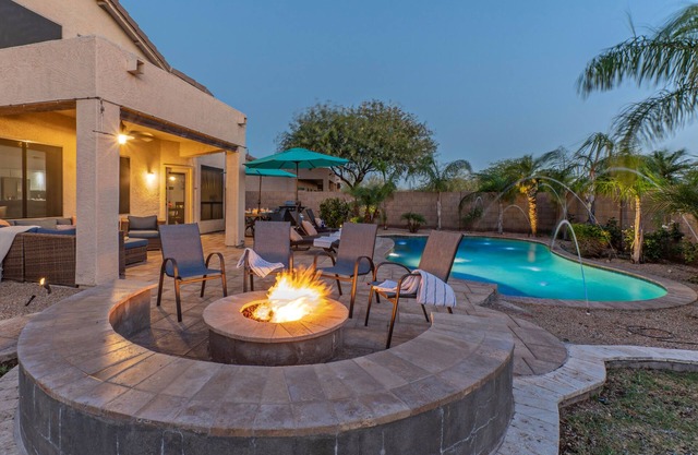 PERFECT: Boulder Mt Highlands, Quiet, Golf & Trails, Htd POOL, Fire Pit, TVs All BRs, Game Tables