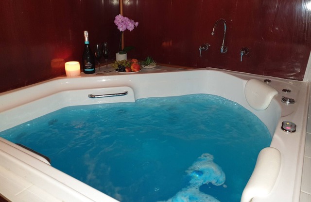 Perfect Cozy Retreat Cottage Russki Country Sauna & Spa Hut