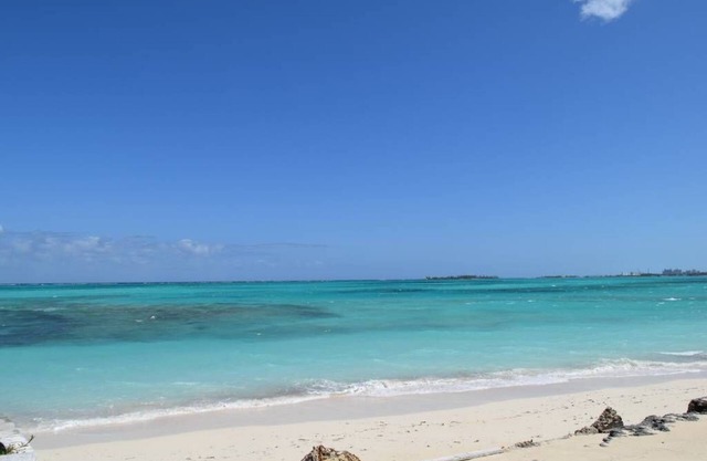 * Retiro perfecto para parejas * A pasos de una playa privada