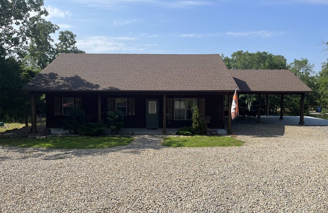 Perfect family & fishing retreat at Pine Cove.