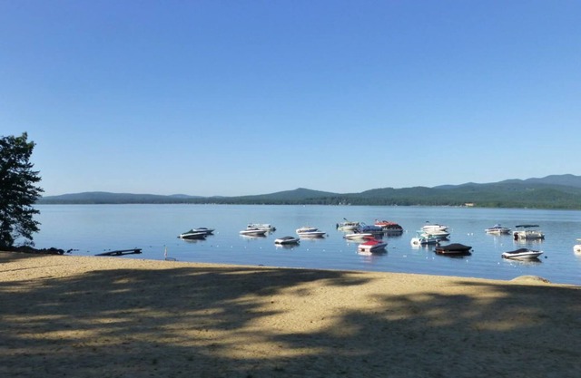 Escapada familiar perfecta en el lago Ossipee En la comunidad Mountain View