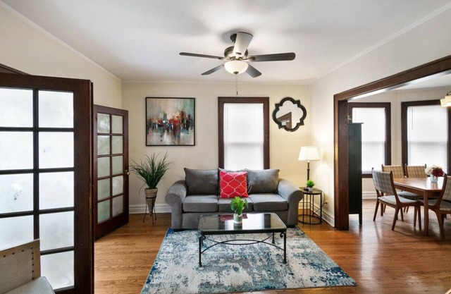 Perfect family spot near Great Lakes Naval Base!