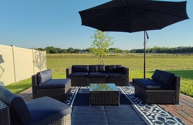 Perfect for Families! 4BR Home Close to Disney & LEGOLAND – Peaceful Location