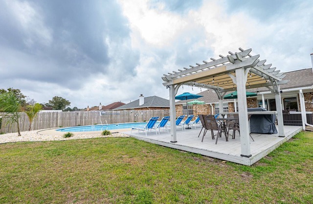 Spacious Home w/ Private Pool & Hot Tub Family/Pet Friendly Near Beaches