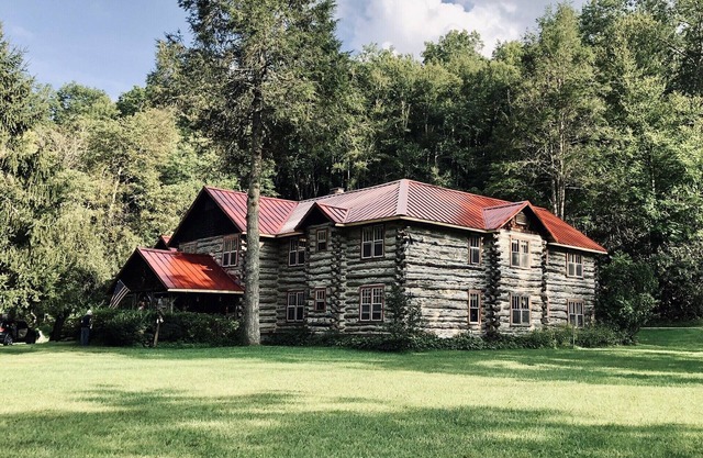 Perfect for Family Reunions and Corporate Groups or as a couples getaway