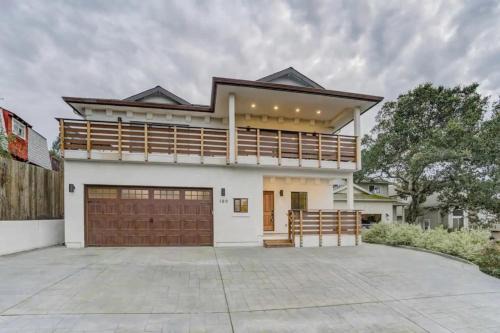 Perfect for larger groups