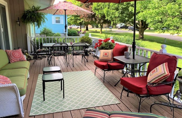 Perfect Getaway - 5 min walk to beach, Tart trail, boat/kayak launch