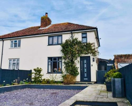Perfect holiday Home from Home , three bedroom house for 5 guests