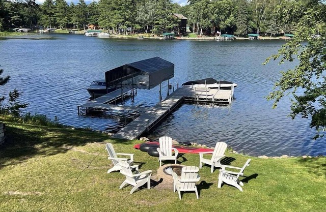 Perfect Location On Protected Channel, Swimming, Fishing From Dock, Amazing View