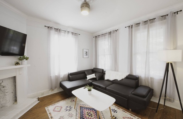 Perfect place for family vacations in the fashionable and fun Starland District!