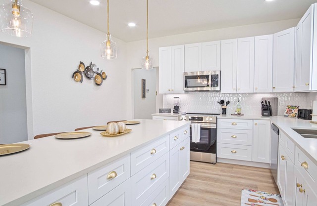 Perfect Spot to Relax 4BR 3BA Near Dtown Hemisfair