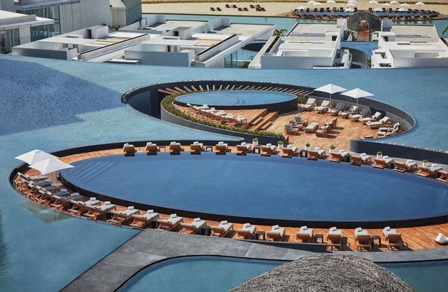 Perfect Views! Ocean View, Private Balcony, Pool & Spa, Steps to Hotelera Beach!