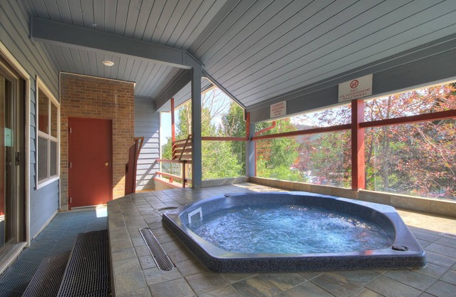 Perfectly Located 2 Story 2br 2ba Close To Lifts + Downtown 1 Bedroom Condo by RedAwning