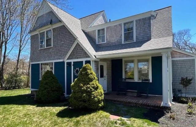Perfectly Located Hyannis Port Rental