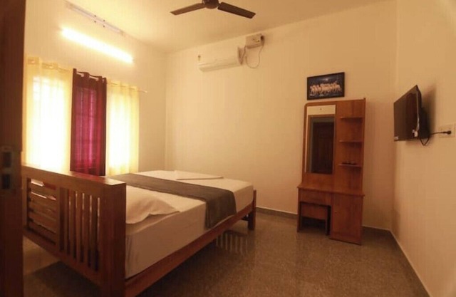 Periyar Homes Deluxe Room 102