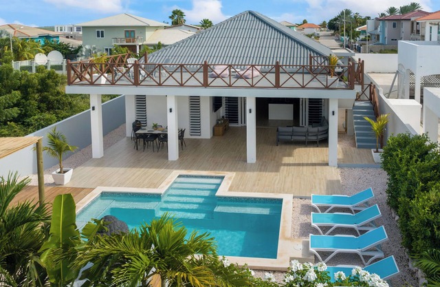 Perla di Solo, Perla di Solo, 6 person villa, pool, roof terrace, sea view!
