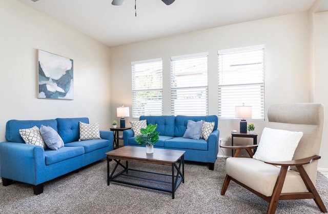 Perris house 92571, Pet-friendly, cal king bed
