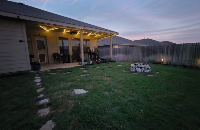 Pet and family friendly nirvana, privately fenced yard near downtown Fort Worth