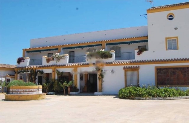 Apartamento "Finca la Tacita Rosal" con piscina y Wi-Fi; admite mascotas