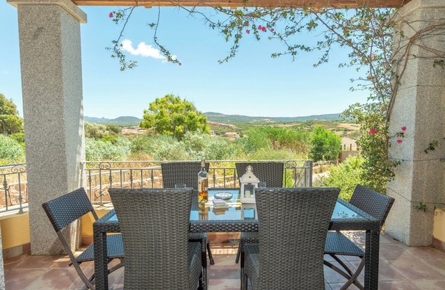 "Villa Diomede" con Wi-Fi, jardín y terraza; mascotas permitidas