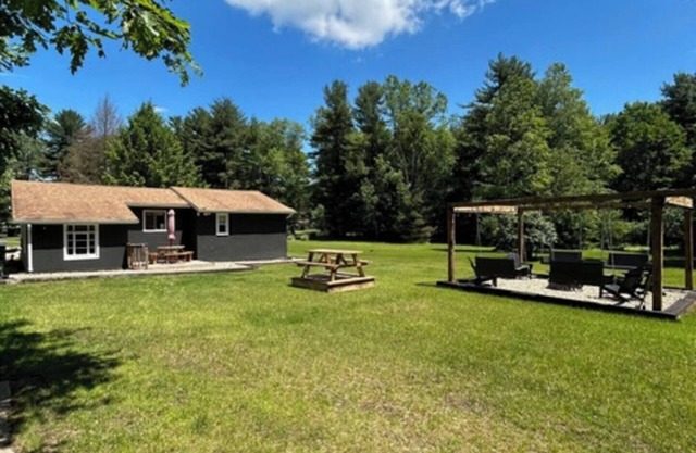 Camp Bear Bottom - Quaint and Cozy Cabin