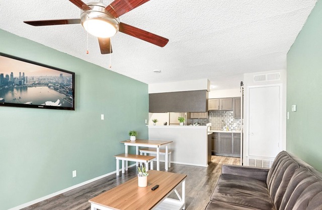 Pet Friendly 1B | Love You, Austin | King Bed