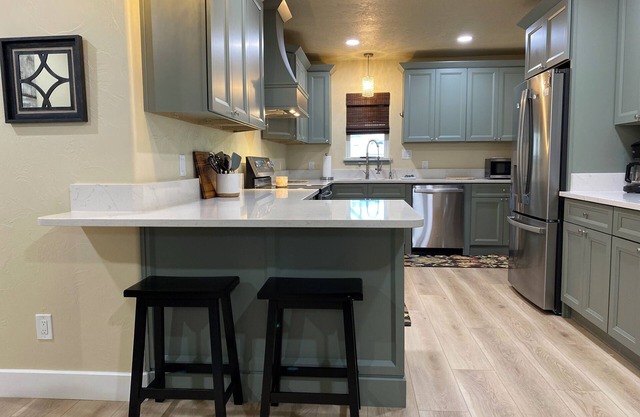 Pet Friendly~3 Bedroom 2.5 Bath Home in Roswell