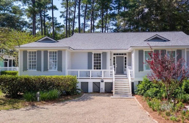 3BR Premier Daufuskie Cottage Lounging / Dining Deck! Carrito gratis! ¡Vídeo!