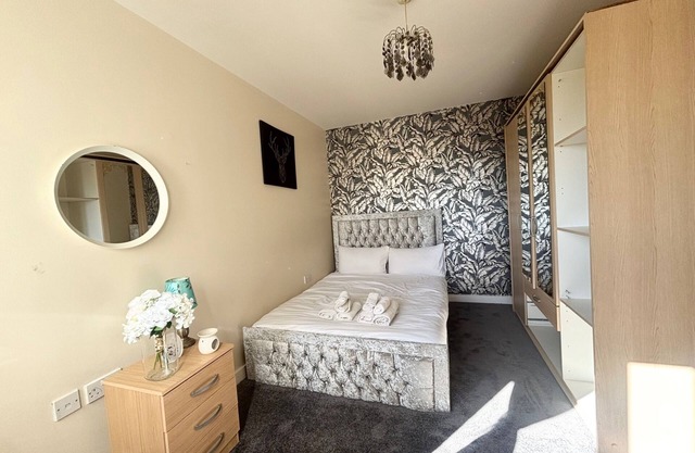 Pet Friendly - 4 Guests - Free Parking