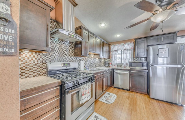 Pet-Friendly Alamogordo Home 16 Mi to White Sands!