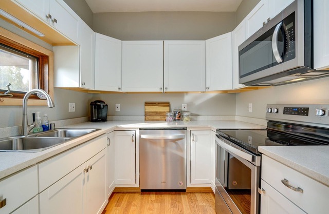 Pet-friendly Anchorage Home - 8 Mi to Downtown!