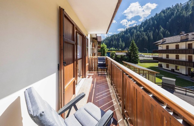 Pet-friendly Apartment "Appartamento di Viola ed Elia" with Mountain View & Balcony