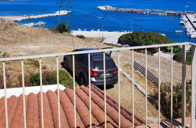 Apartamento "Terrazza sul Mare" con vistas al mar y jardín que admite mascotas