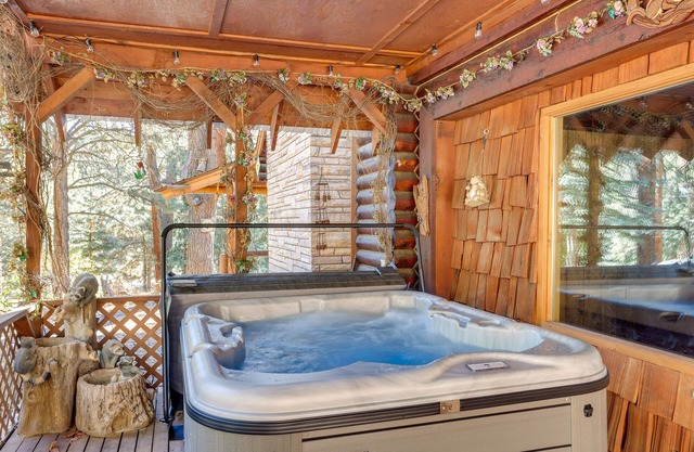 Pet-Friendly Bayfield Cabin w/ Game Room & Hot Tub