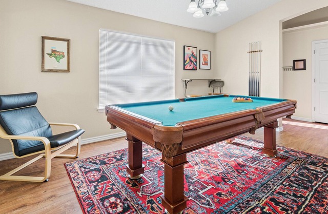 Pet-friendly & by Fort Bliss!