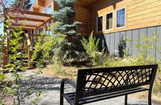Pet-Friendly Cabin | 34 MI to YNP | Cozy Cabin