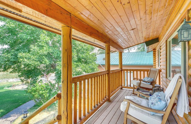 Pet-Friendly Cabin w/ Mtn View in South Weber!