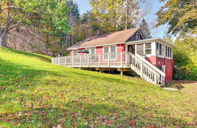 Pet-Friendly Catskills Retreat: Fire Pit & Deck!