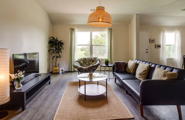 Pet-Friendly Chickasha Vacation Rental w/ Yard!