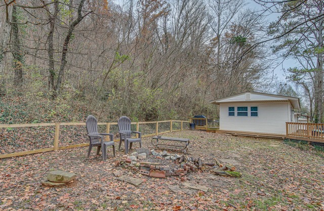 Pet-Friendly Cottage ~ 8 Mi to Downtown Knoxville!