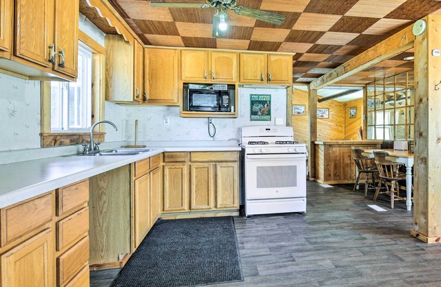 Pet-Friendly Crandon Vacation Rental Near Raceway!