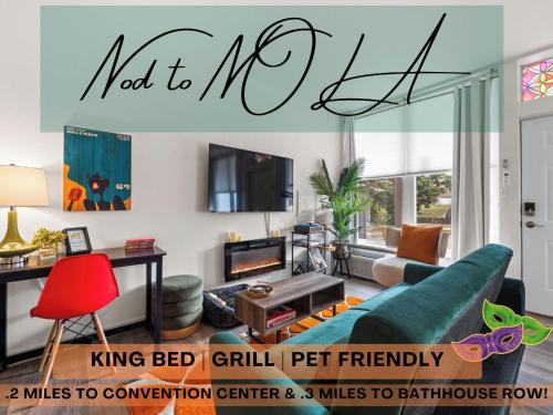 Pet friendly downtown studio!